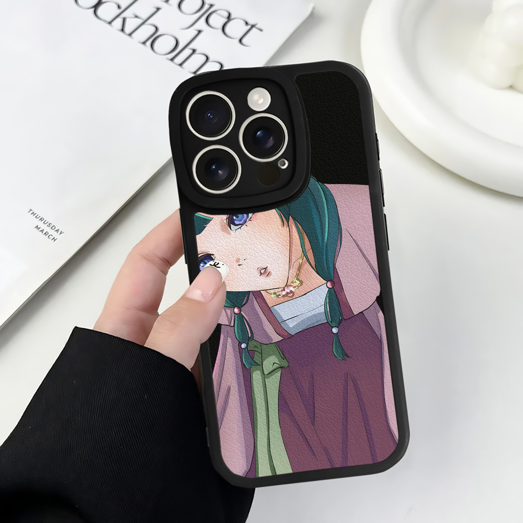 （画像用） 薬屋のひとりごと The Apothecary Diaries 【iPhone 16シリーズ対応】シリコンスマホケース（レザー調） 材質：シリコン